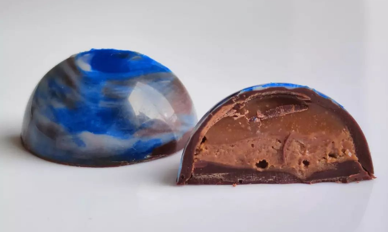 Bombon de caramel y avellana